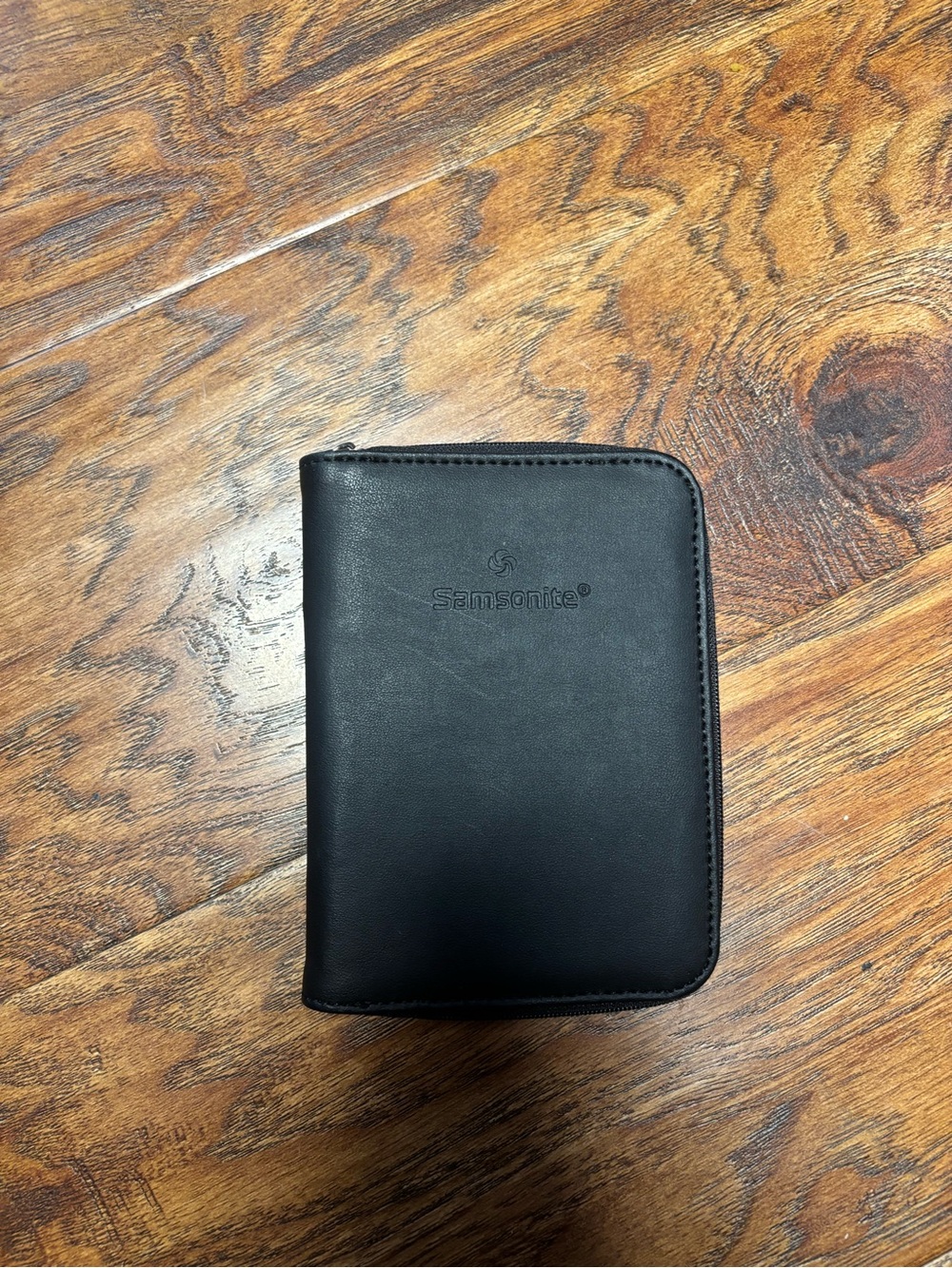 NEW Samsonite Authentic Leather Passport Holder Wallet Accessory NWT One Size